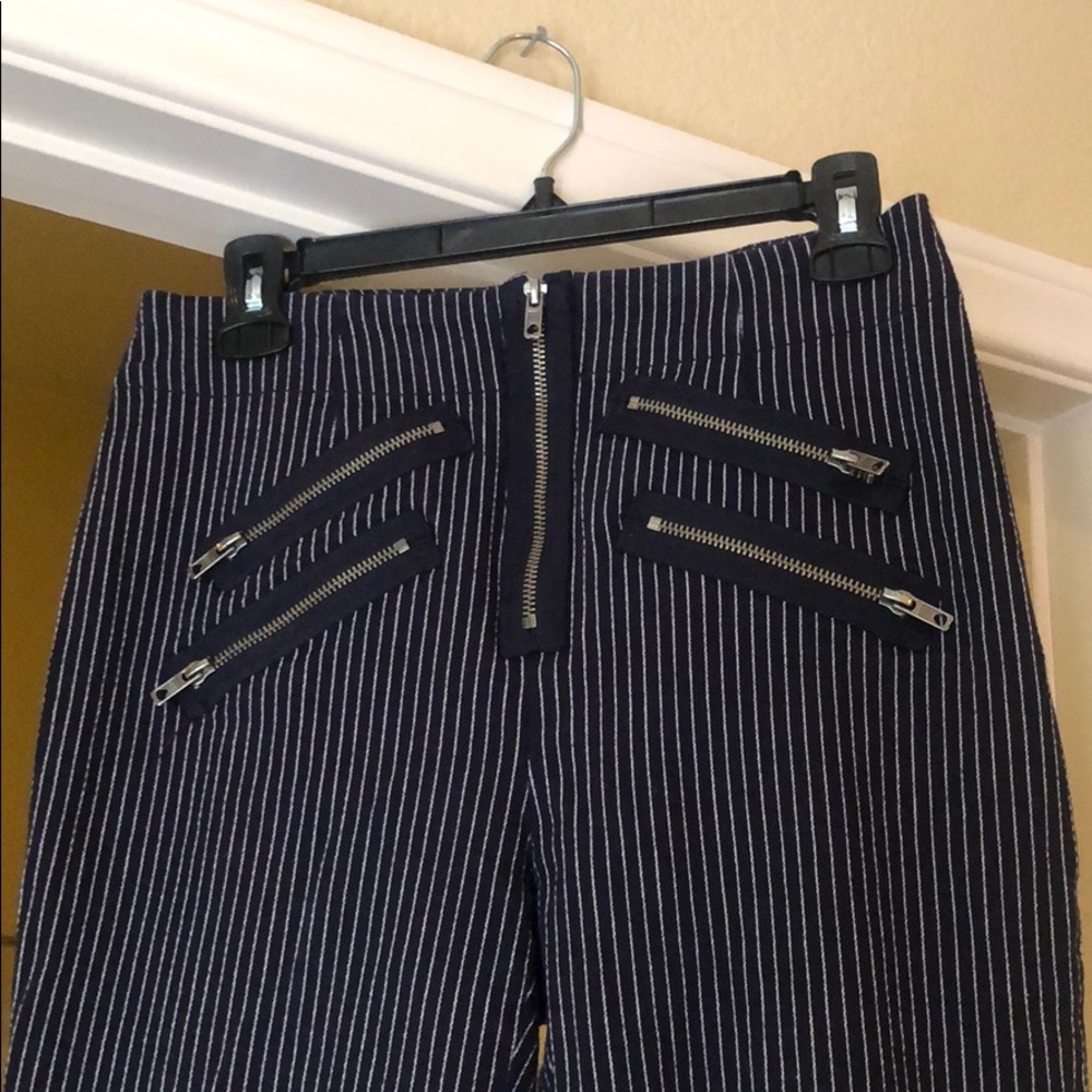 UO white pinstriped blue pants. W/ Zippers!!